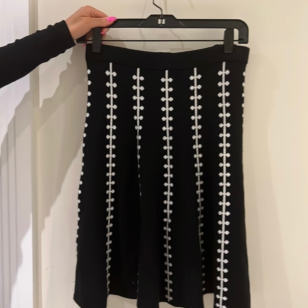 Knit knee length skirt